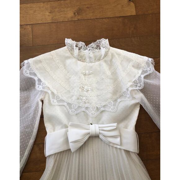 Dorissa of Miami vintage swiss dot pleated cream dress with lace aged 6 - Picture 2 of 12